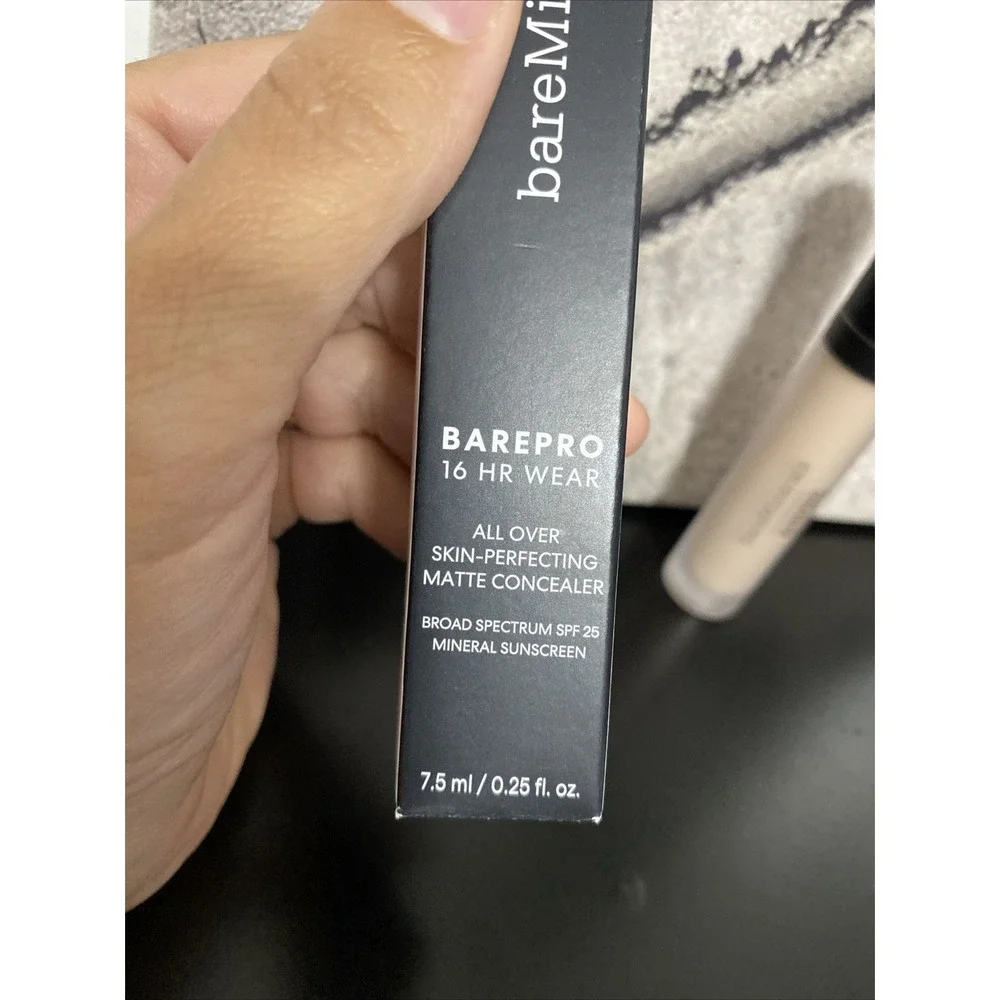 bareMinerals Barepro 16HR Wear Matte Concealer‎ Fair 100 Cool Exp:04/26